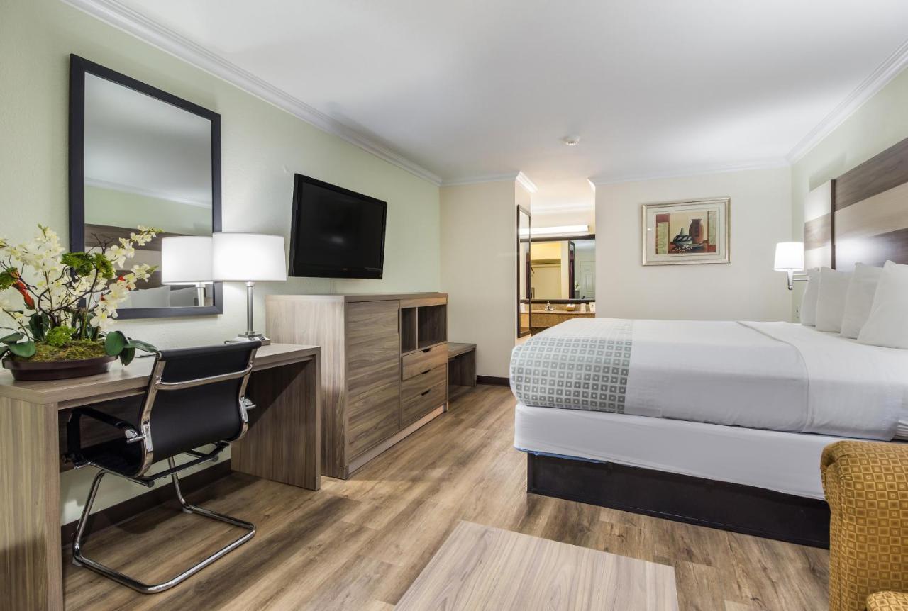 Americas Best Value Inn Columbus Bagian luar foto