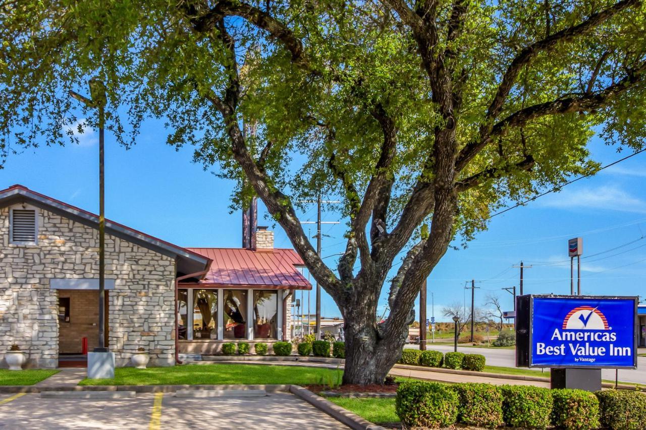 Americas Best Value Inn Columbus Bagian luar foto
