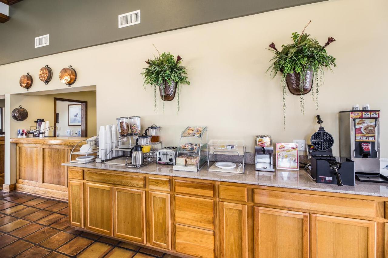 Americas Best Value Inn Columbus Bagian luar foto