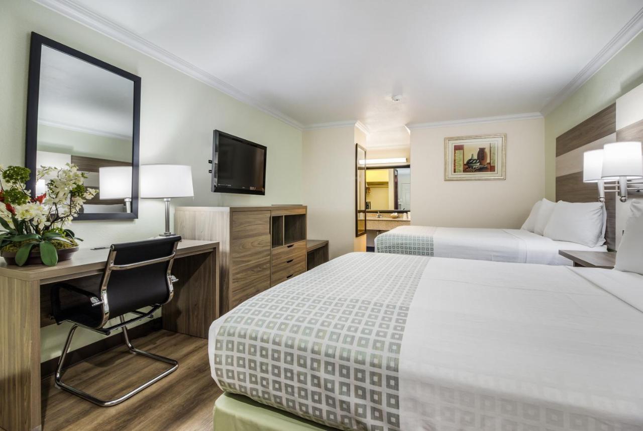 Americas Best Value Inn Columbus Bagian luar foto
