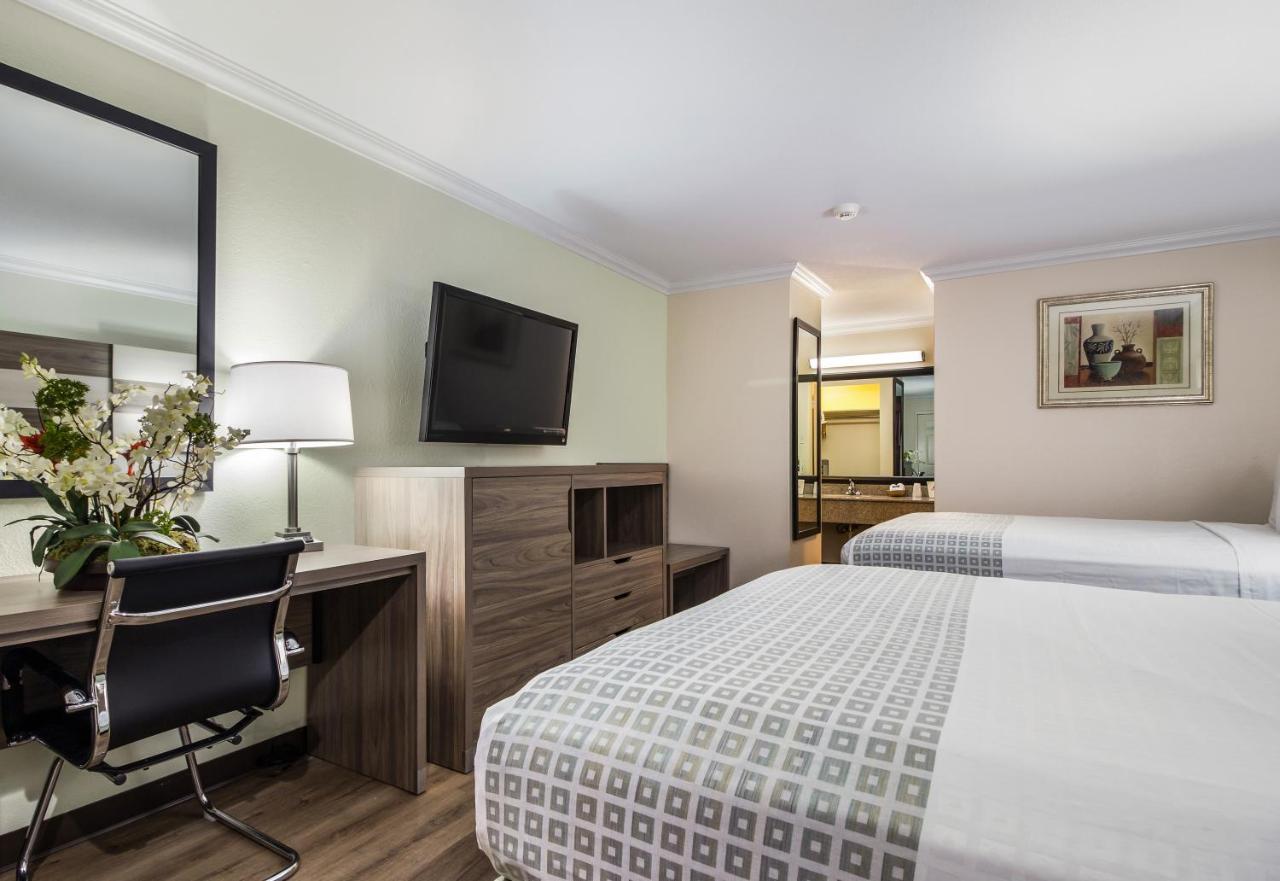 Americas Best Value Inn Columbus Bagian luar foto