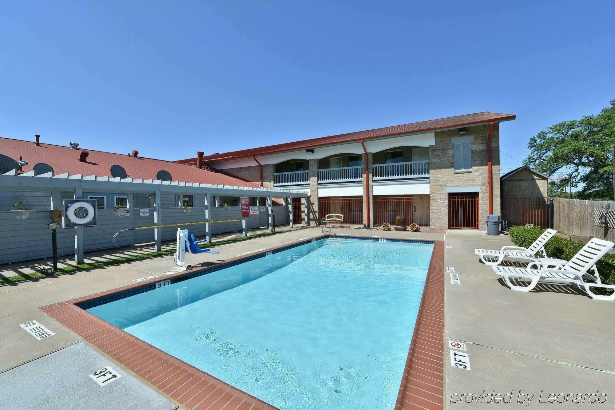 Americas Best Value Inn Columbus Bagian luar foto